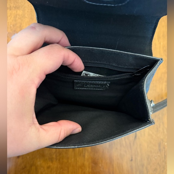 Fossil vintage Elegant Black Leather Crossbody Bag- some imperfections see pics - Picture 9 of 15